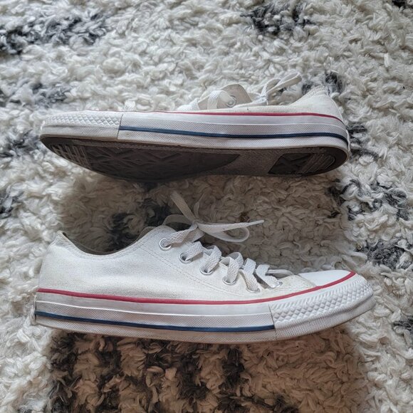 Classic white Chucks in GREAT shape - Picture 3 of 11